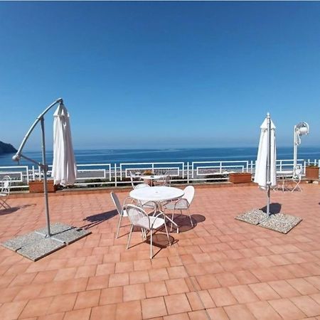 Appartamento Nel Fabbricato Denominato Il Castello Praia a Mare Buitenkant foto