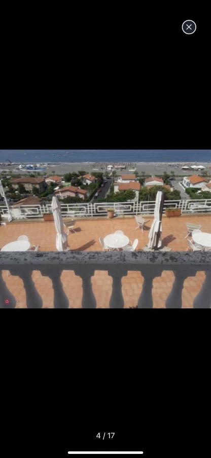 Appartamento Nel Fabbricato Denominato Il Castello Praia a Mare Buitenkant foto